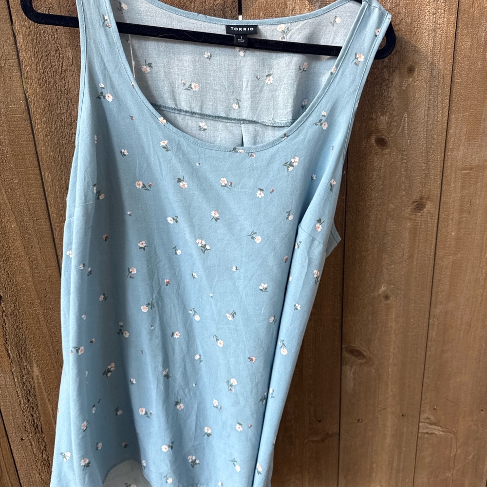 Torrid Hi‑Low Challis Tank Top – Blue Floral – Size 1